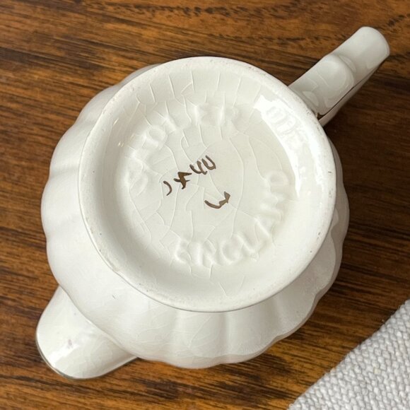 Porcelain Creamer by Sadler, England - Picture 11 of 13